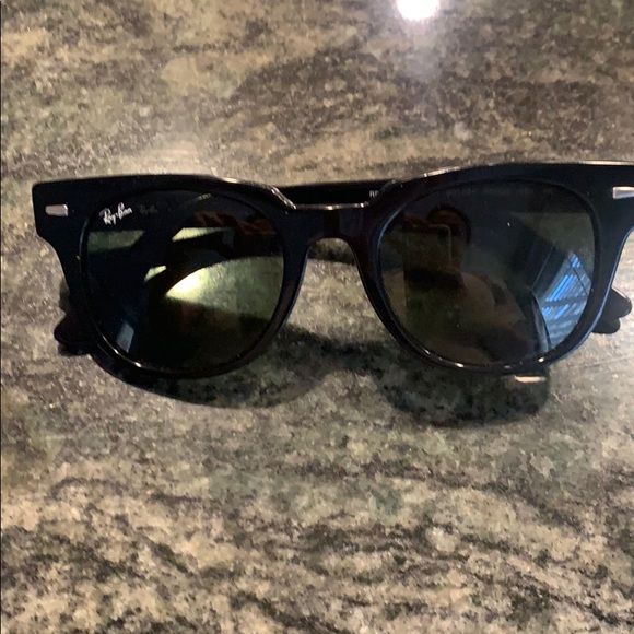ray ban sunglasses